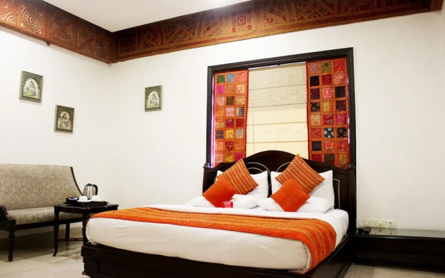 Lavish Inn