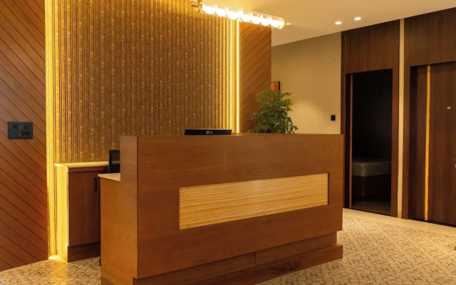 Pravasa Stay Near Luv Kush Square