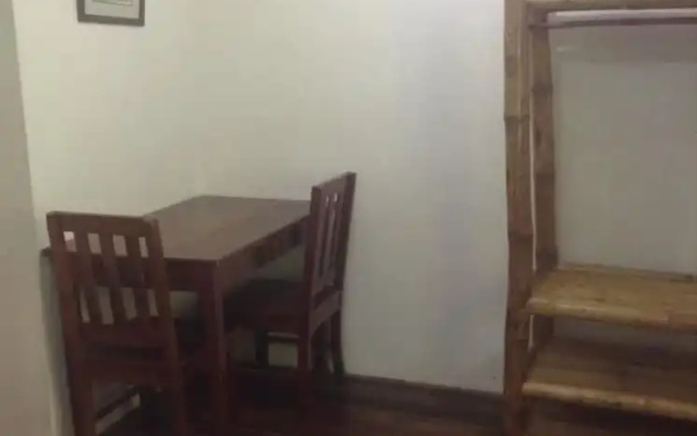 Johnnil's Tourist Inn