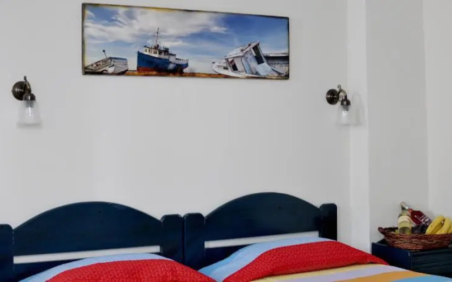 Studios Halara