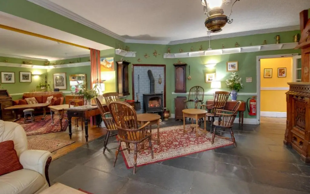 Wynnstay Hotel