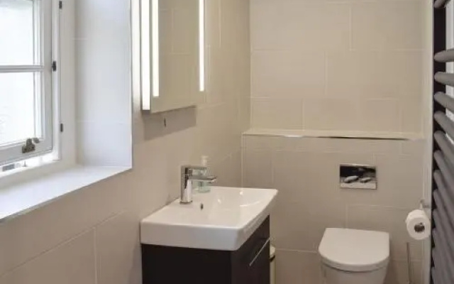 Vanehouse Apartment