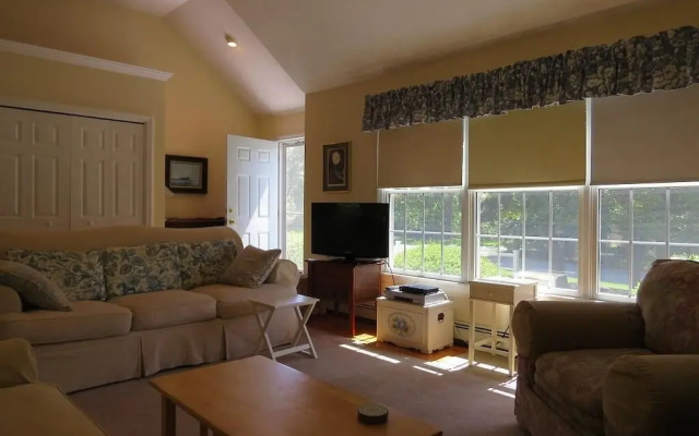24 Songbird Lane - Three Bedroom House