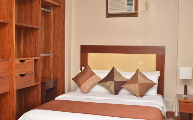 Golden Palm Resort