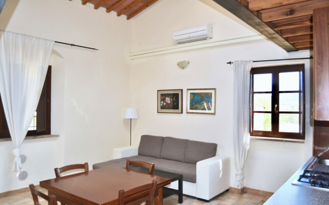 Residence with swimming pool in Campiglia Marittima