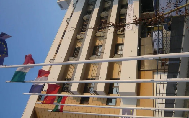 Villa Bellagio Apartments
