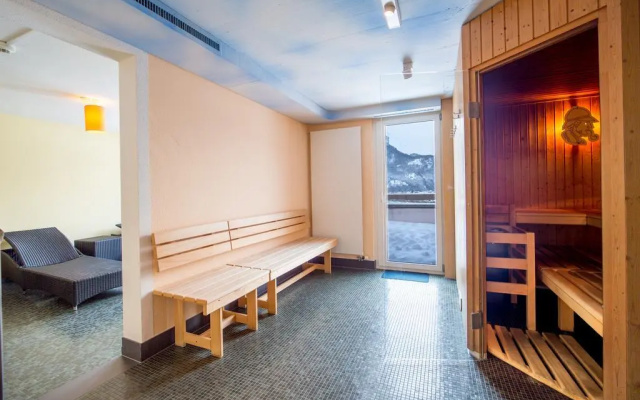Hotel Sherlock Holmes "nur 200 m zur Gondelbahn Hasliberg"