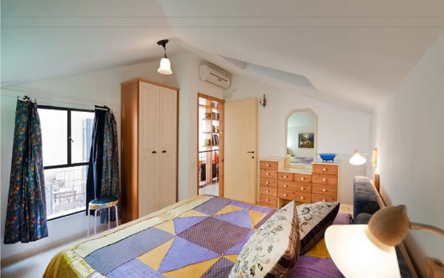 MAMAD - Charming Sunny Haven with Balcony by Sea N Rent