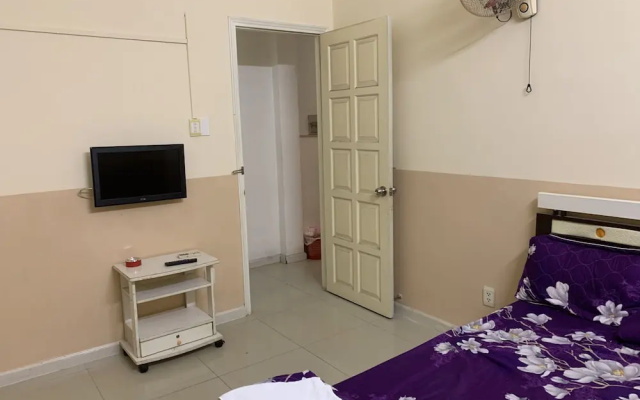 Duong Van Luan Hotel by OYO Rooms