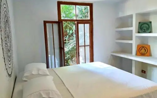 Surftopia Surf House