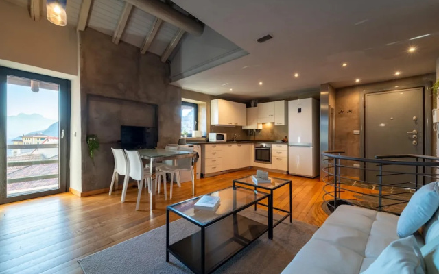 Petra Apartment in Civenna by Wonderful Italy