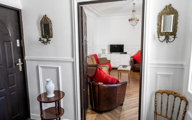 Paris Historic Marais Montorgueil