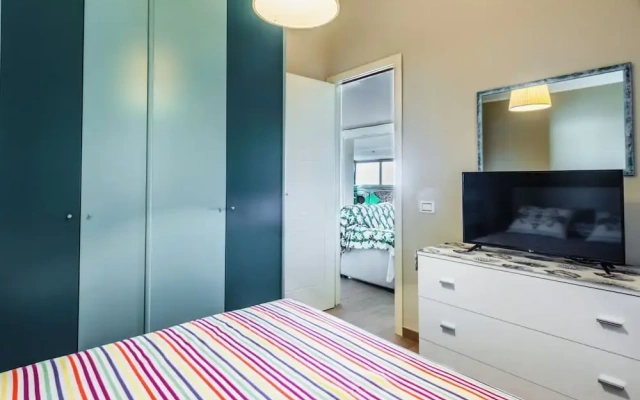 Golden Park Apartment with Terrace