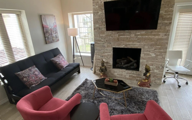Downtown Loft 1 Bedroom Condo