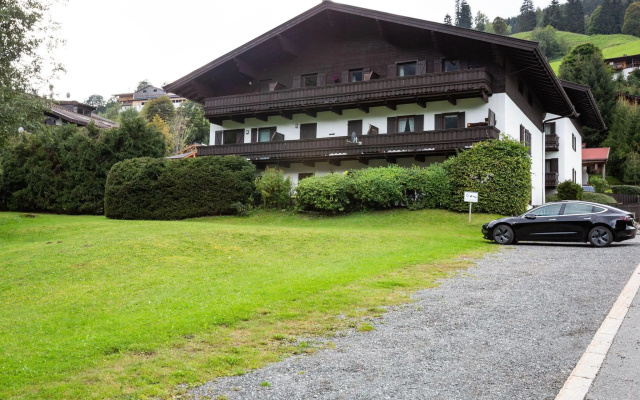Charming Apartment in Jochberg with Balcony