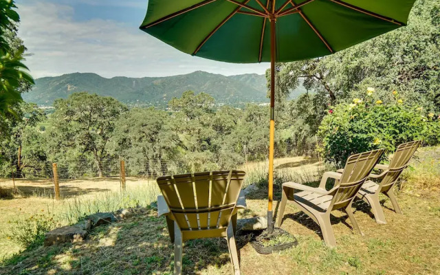 'hilltop Loft' Ukiah Vacation Rental!