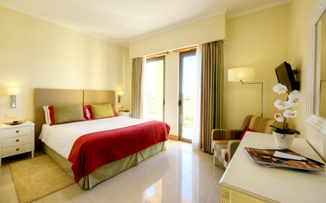 The Residences at Victoria