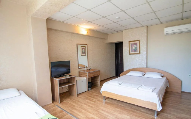 Hotel Fun House