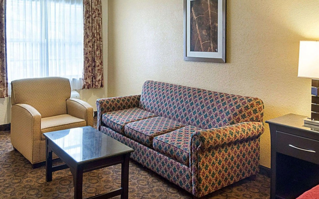 Quality Inn Magnolia