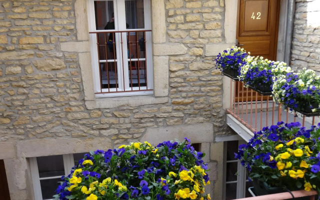 Logis Hôtel De La Cloche