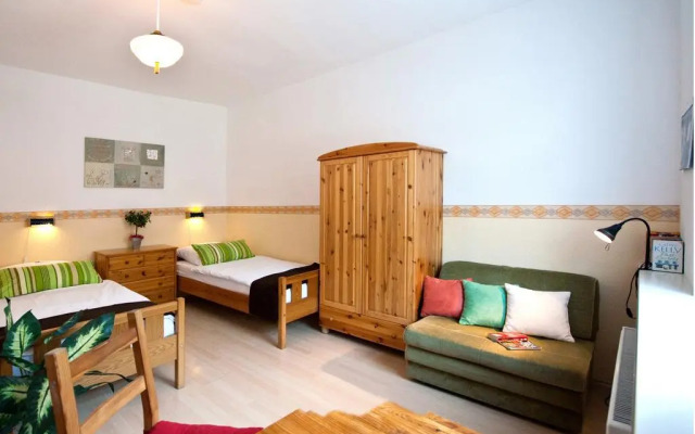 Ferienwohnungen & Gästezimmer Kachel