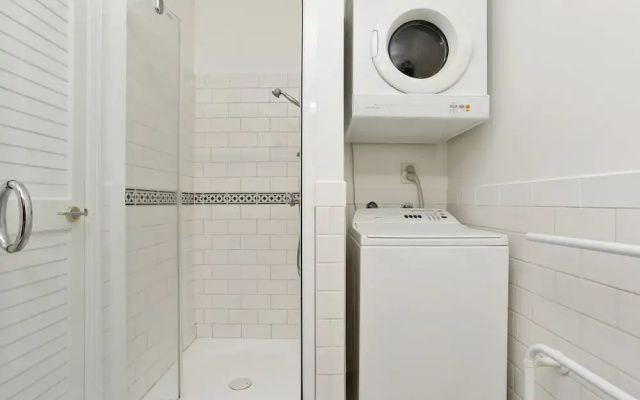 Newly Refurnished Stylish One Bedroom