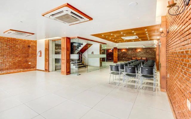 FabHotel Naman Palace