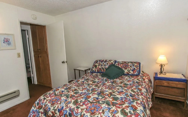 Glenview Getaway