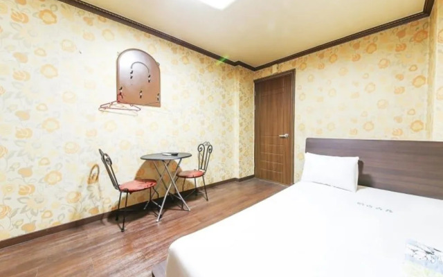 Sangmu Motel Gwangju