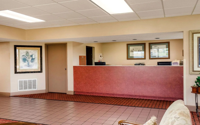 Motel 6 Cleveland, MS - Delta State University