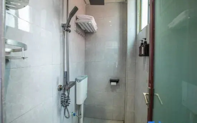 X Aix Hotel (Guilin University of Technology Busan Branch)
