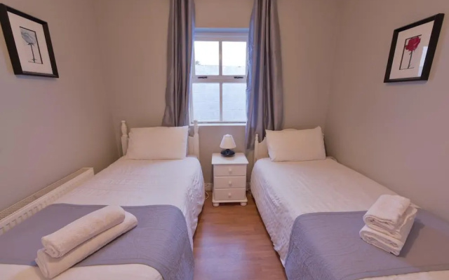 10mindrivecliffsofmoher-cozy2br-parking-wifi