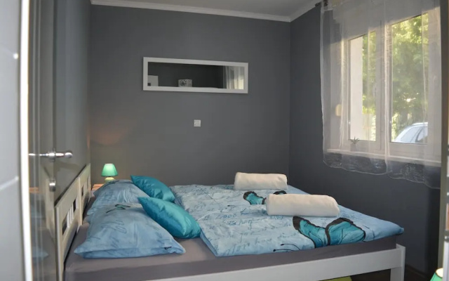Green-beautiful Modern Apt. With Balcony & Garden