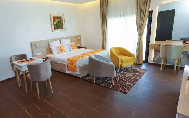 Amazing Grace Hotel