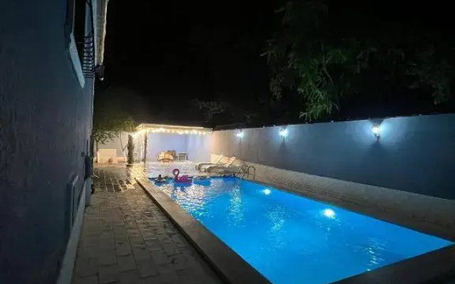 Cozy house 5 mins away from city center.