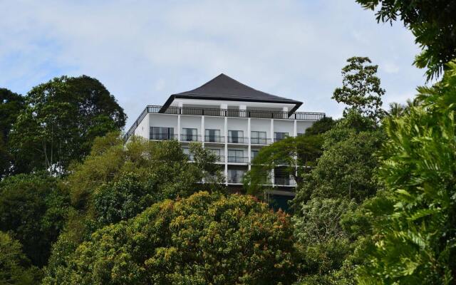 Отель Swiss Residence Канди вид на фасад