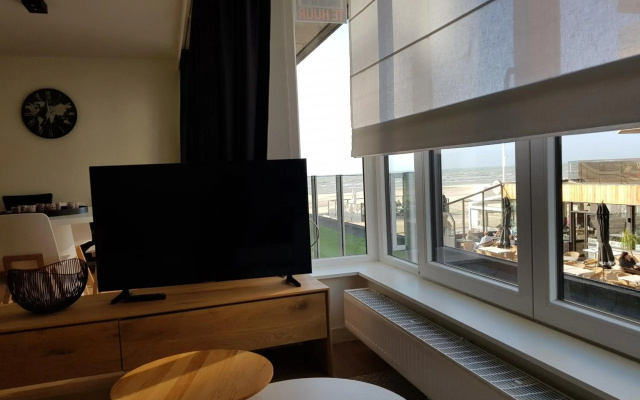 Koksijde Zeedijk La Digue 102 appartement - lateraal zeezicht