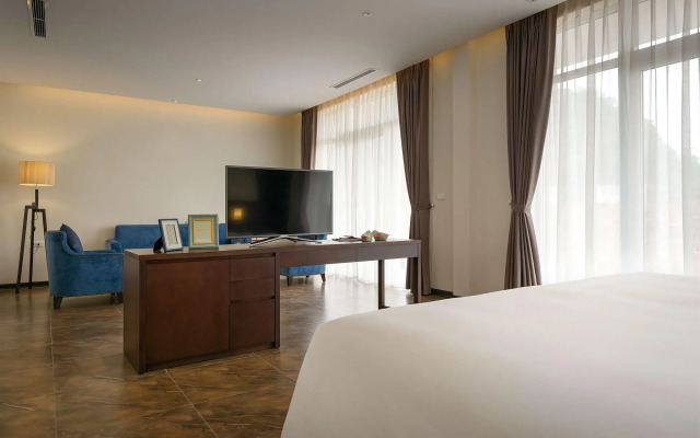 Tuan Chau Hanoi Hotel