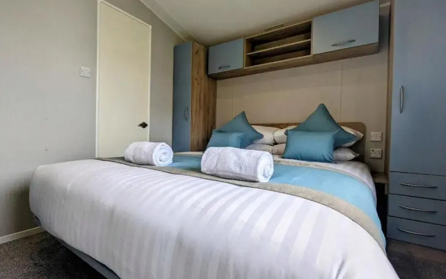 Coed Helen Holiday Park