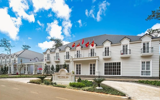 Golden Sun Hotel - Mangden
