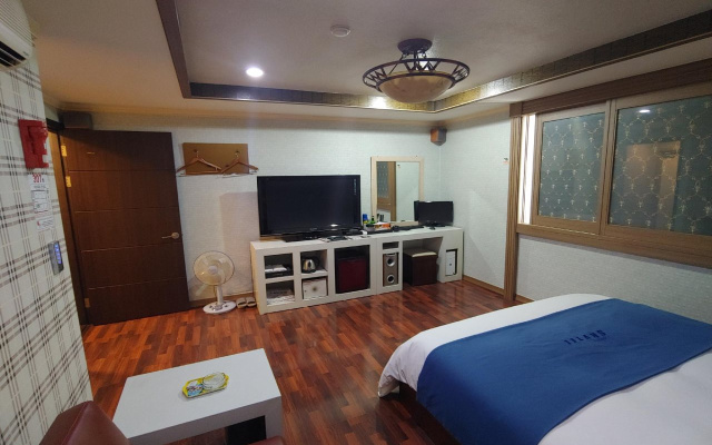 Changwon Myeongseodong Hotel Sky