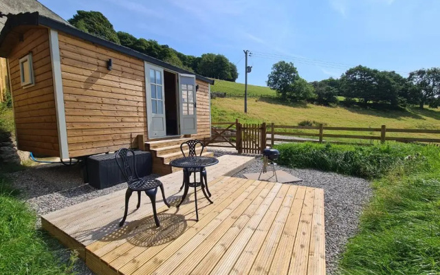 Peak District Shepherds Hut