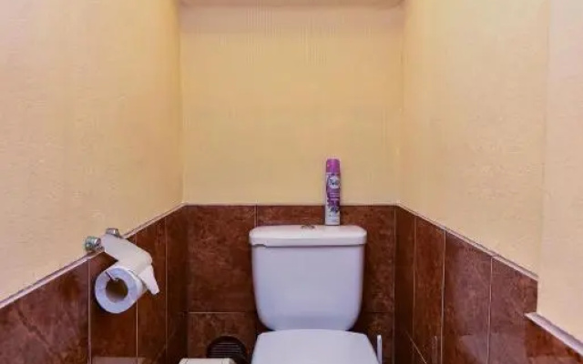 Viesu Nams Dzirkali