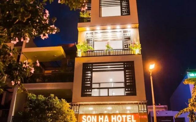 Son Ha Hotel