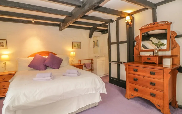 Lilac Cottage