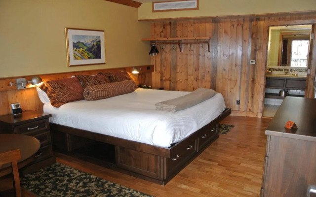The Green Bridge Inn