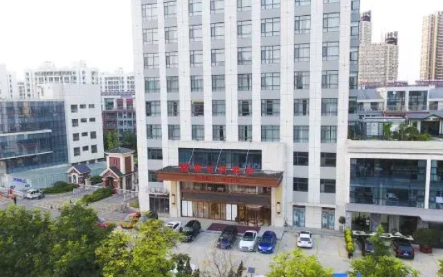 Vienna Hotel (Linyi City Center Taisheng Plaza)