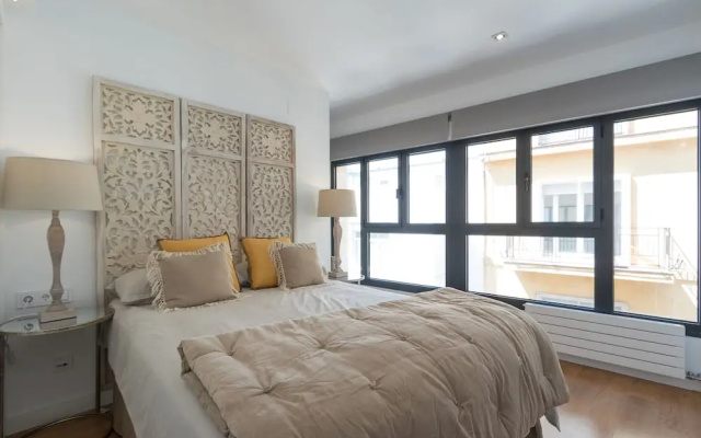 Chezmoihomes Plaza Nueva Deluxe