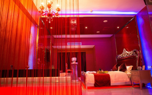 Rose Lover Hotel
