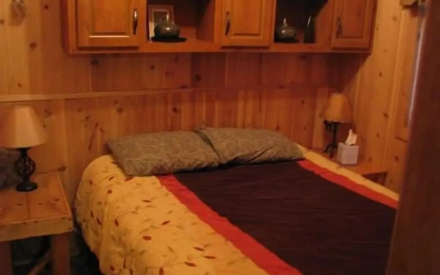 Cedar Pines Resort